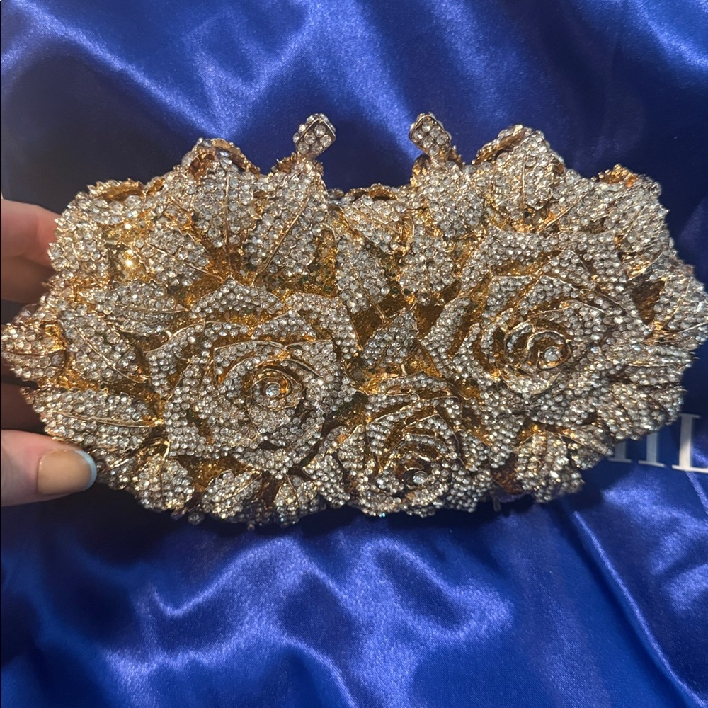 Gold and Silver Floral Clutch - Picture 5 of 10